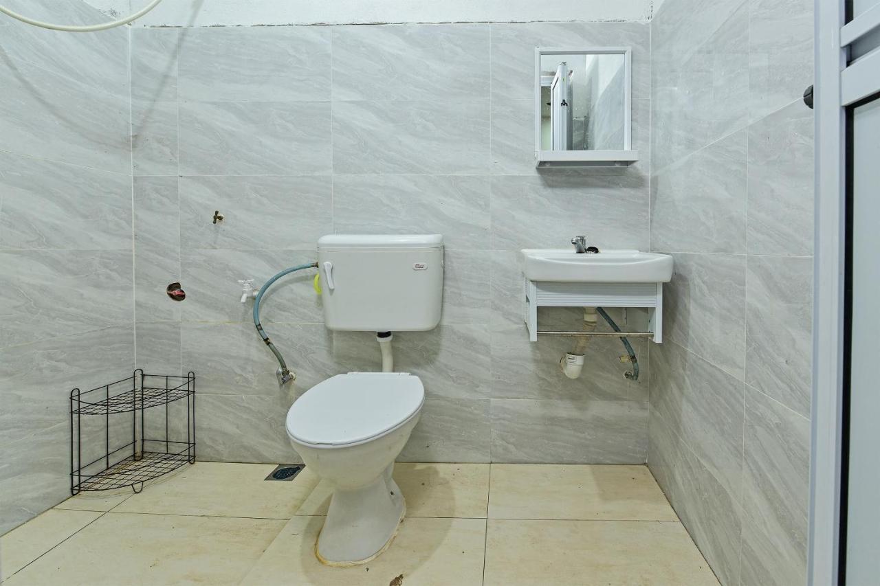 Oyo 90596 Casaria Inn Paka ภายนอก รูปภาพ